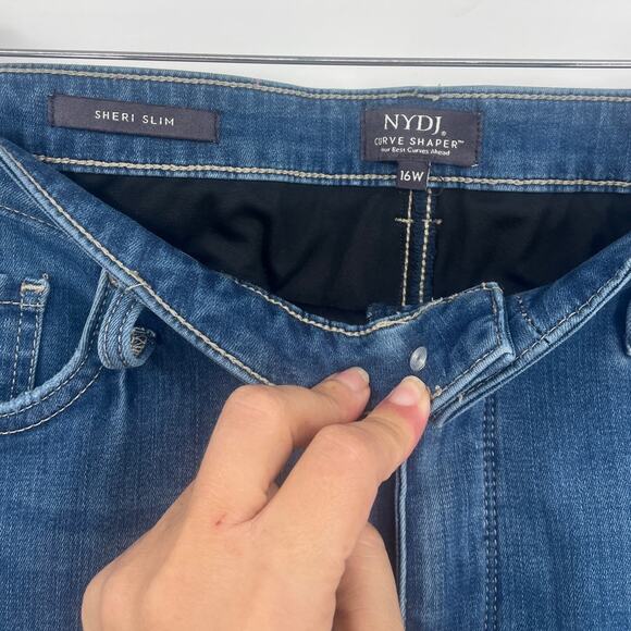 NYDJ Sheri Slim Womens Jeans Sz 16W Stretch Curve Shaper Lift Tuck Minimalist - Picture 8 of 10